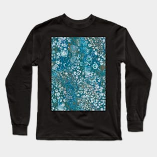 Fluid painting emerald lake with green cells Long Sleeve T-Shirt